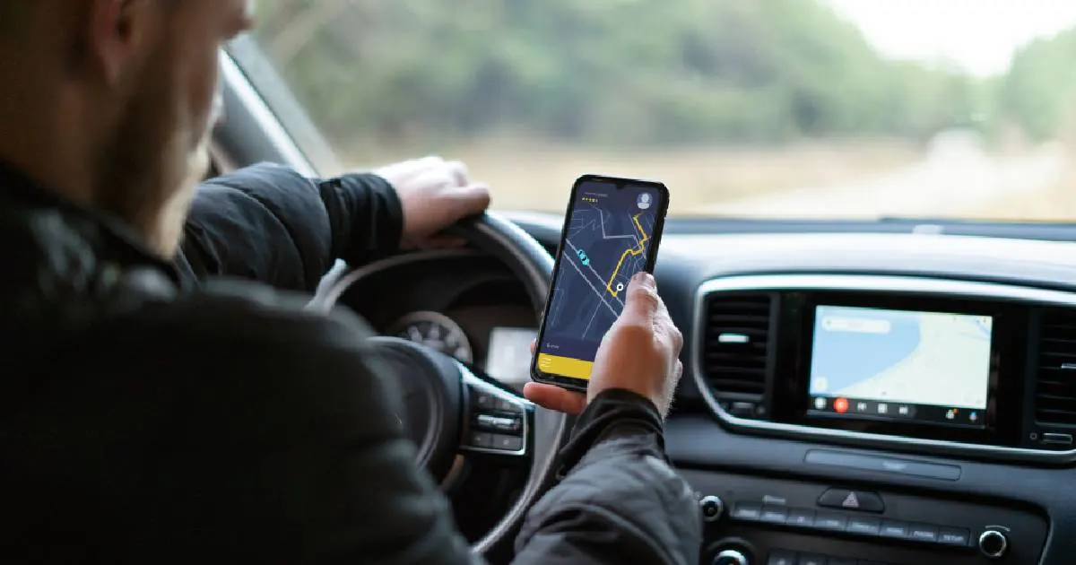 top-benefits-of-using-bhurr-cab-booking-pune-for-hassle-free-travel