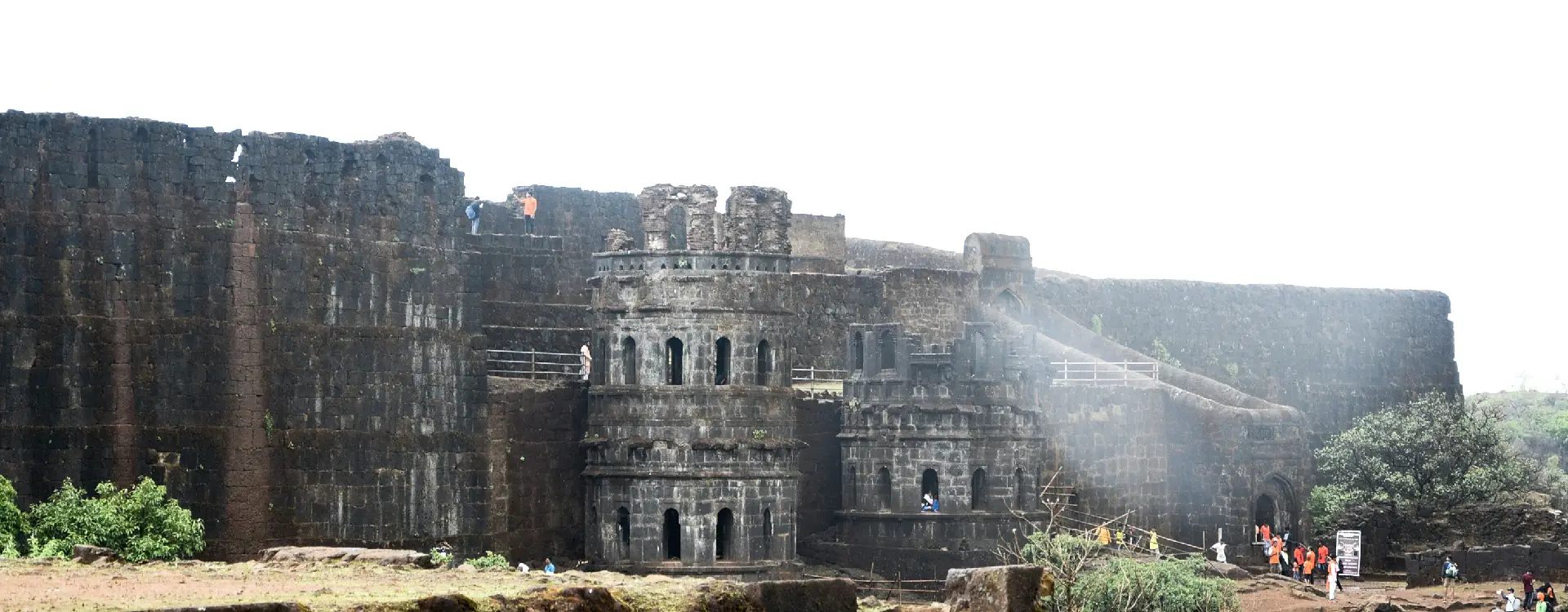 Explore Raigad