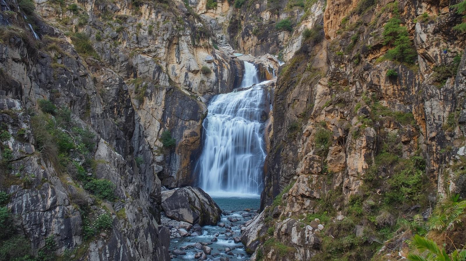 Mesmerising Meghalaya 6N/7D