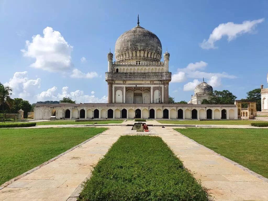 Hyderabad  3n/4d