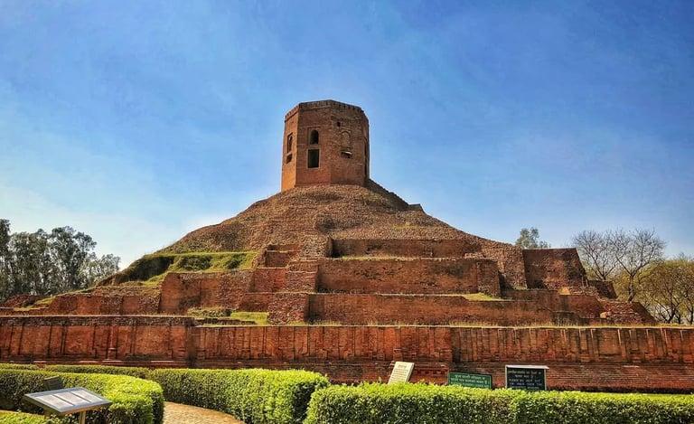 Divine Uttar Pradesh Pilgrimage – Mathura, Vrindavan, Agra, Ayodhya, Prayagraj & Varanasi